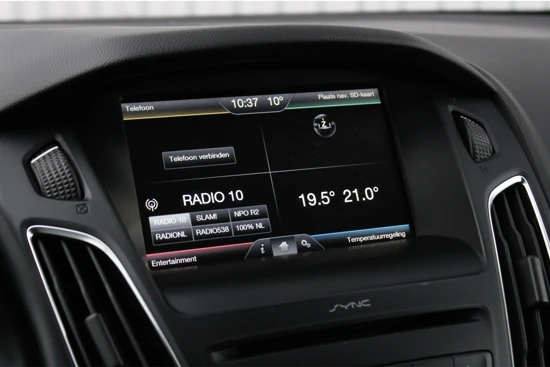 Ford Focus 1.0 125pk Titanium | Navigatie | Parkeersensoren V+A | Voorruitverwarming | Cruise Control | Achteru