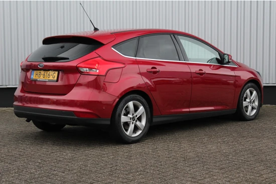 Ford Focus 1.0 125pk Titanium | Navigatie | Parkeersensoren V+A | Voorruitverwarming | Cruise Control | Achteru