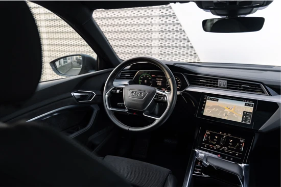 Audi e-tron Sportback 50 71 kWh 313 pk quattro S edition | Panoramadak | Camera | Zwart optiek