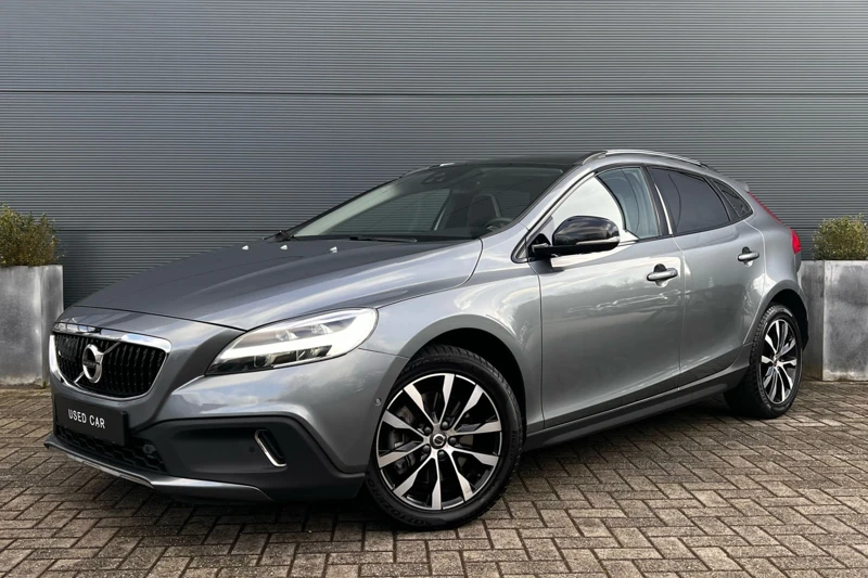 Volvo V40 Cross Country 1.5 T3 Dynamic Edition