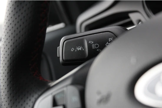 Ford Focus Wagon 1.5 ST Line X Automaat | Elek. Trekhaak | Winterpack | Camera | Navigatie | Elek. Achterklep | CruiseControl |
