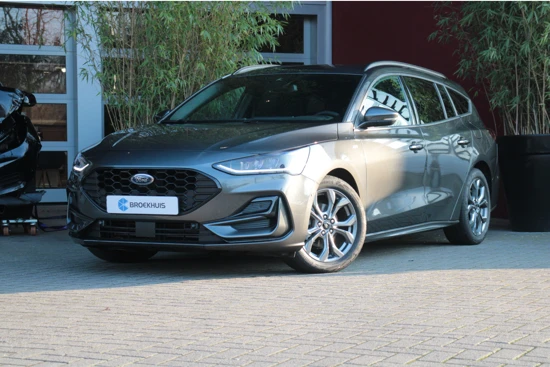 Ford Focus Wagon 1.0 EcoBoost Hybrid ST-Line | Achteruitrijcamera | Stuur- en stoelverwarming | DAB | parkeersensoren rondom | CarPlay