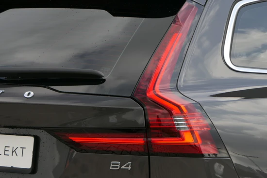 Volvo V90 B4 Inscription | Head-up display | Panoramadak | Harman/Kardon | 360° Camera | Memory-seats | Trekhaak