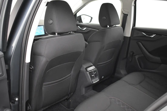 Škoda Scala 1.0 TSI Ambition 116pk | Cruise control | Navigatie via app | Led koplampen | Airco automatisch | App conncet | 16"LMV
