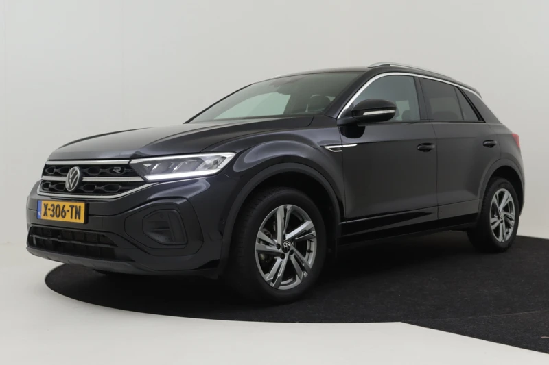 Volkswagen T-Roc 1.5 TSI R-Line 150pk | DSG/AUT | Adaptief cruise control | Airco | Stoelverwarming | Navigatie | App connect | R-Line int&exteri