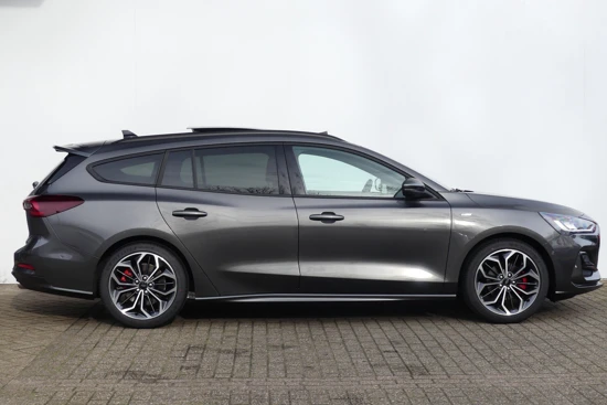 Ford Focus Wagon 1.0 EcoBoost 125PK Hybrid ST Line X | Panoramadak | Adapt cruise | Dode hoek detectie | 18"LMV | Winterpack | Kleur: Magne