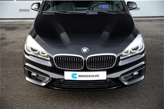 BMW 2 Serie Active Tourer 220i Luxury | Leder interieur | Stoelverwarming | Navigatie | Camera | etc.