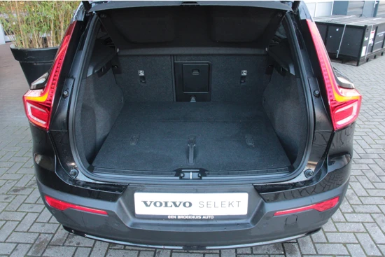 Volvo XC40 Recharge Plus 70 kWh | Pilot Assist | Camera | Keyless | Stuur/stoelverwarming