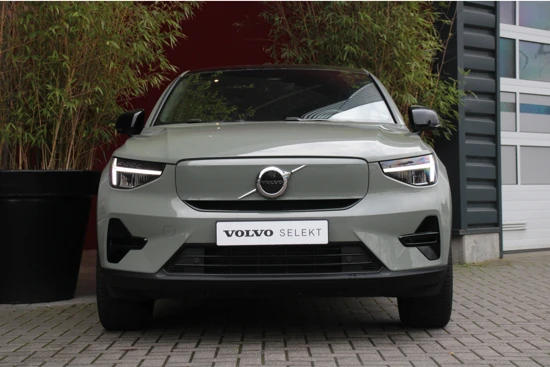 Volvo C40 Single Motor Core 69 kWh | Panoramadak | Stuur- en stoelverwarming | Warmtepomp | Achteruitrijcamera | DAB | Cruise Control | LE
