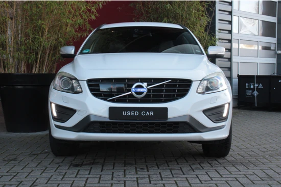 Volvo XC60 T5 245pk Automaat R-Design | Adaptive Cruise | BLIS | Trekhaak | Xenon