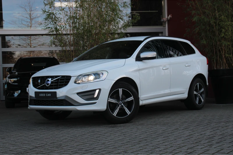 Volvo XC60 T5 245pk Automaat R-Design | Adaptive Cruise | BLIS | Trekhaak | Xenon