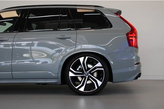Volvo XC90 T8 455PK Ultimate Dark | Full Option | HEICO | Selected Luchtvering | B&W Audio | Iso glas