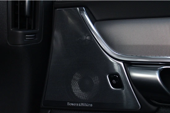 Volvo V90 T6 Recharge Long Range Ultimate Dark | Bowers & Wilkins | 360° Camera | Luchtvering | Adaptive Cruise | Gelamineerd&Getint Glas
