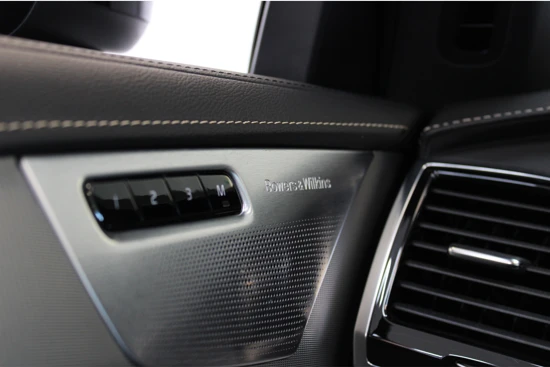 Volvo XC90 T8 390PK AWD R-Design | Full Option | B&W Audio | Luchtvering | Gelam Glas | Panoramadak | Trekhaak
