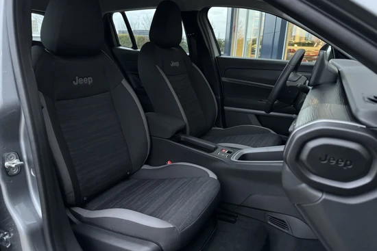 Jeep Avenger Longitude Business Pack 54kWh | €2.000,- SEPP | Cruise Control | Sensoren Achter | Carplay | Navi |