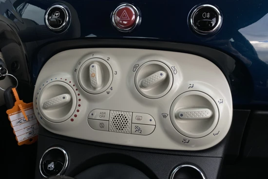 Fiat 500 1.0 Hybrid Lounge | Carplay | Sensoren achter | Airco | Cruise Control