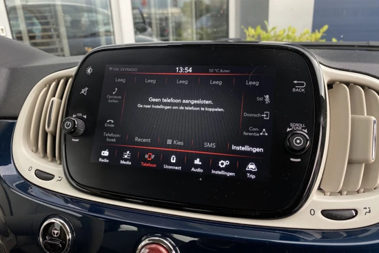 Fiat 500 1.0 Hybrid Lounge | Carplay | Sensoren achter | Airco | Cruise Control