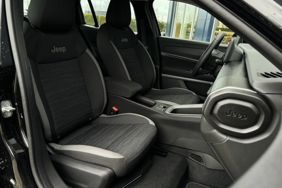 Jeep Avenger Longitude Business Pack 54kWh | €2.000,- SEPP | Sensoren Achter | Cruise Control | Carplay | Navi