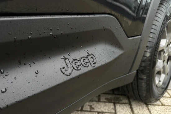 Jeep Avenger Longitude Business Pack 54kWh | €2.000,- SEPP | Sensoren Achter | Cruise Control | Carplay | Navi