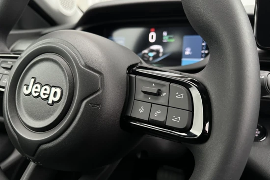 Jeep Avenger Longitude Business Pack 54kWh | €2.000,- SEPP | Sensoren Achter | Cruise Control | Carplay | Navi