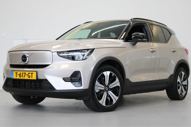 Volvo XC40 Recharge 231PK Core | Warmtepomp | Stoelverwarming | Getint Glas | All Season Banden