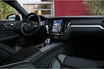 Volvo V60 B4 Plus Dark| Trekhaak | 360º Camera | Schuifdak | Harman/Kardon audio | Stuur- en stoelverwarming voor & achter | Adaptieve Cru