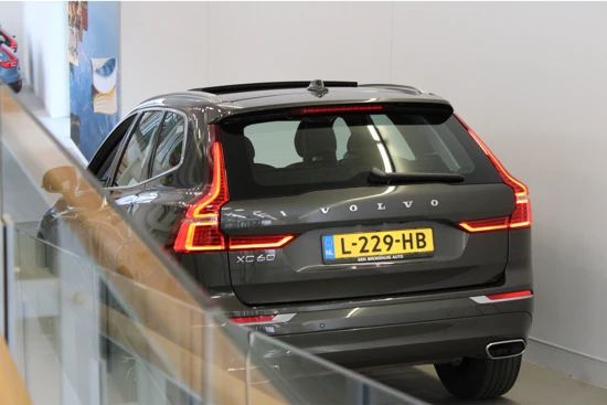 Volvo XC60 T5 254PK AWD Inscription | Panoramadak | Stoelverwarming | Camera | Elektr Stoelen + Memory | Apple CP