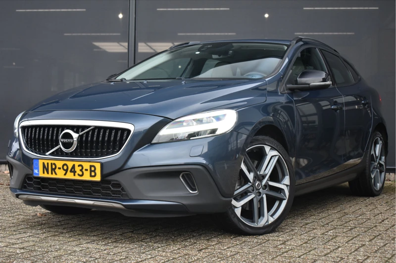 Volvo V40 Cross Country 2.0 T3 Nordic+ | Navigatie | Stoelverwarming | Trekhaak | Full-LED | 18"LMV | Climate Control | !!