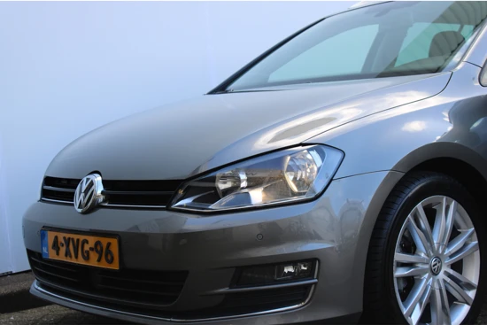 Volkswagen Golf Variant Business Edition 1.4 TSI 140 pk DSG | Camera | Navigatie | Stoelverwarming | Trekhaak | 17"Lmv | PDC v+a