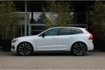 Volvo XC60 Recharge T6 AWD R-Design | Luchtvering | Schuifdak | 360 Camera | Adaptive Cruise | BLIS | 22" Velgen