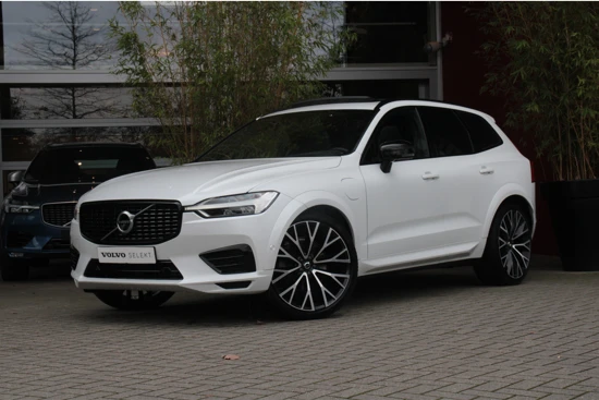 Volvo XC60 Recharge T6 AWD R-Design | Luchtvering | Schuifdak | 360 Camera | Adaptive Cruise | BLIS | 22" Velgen