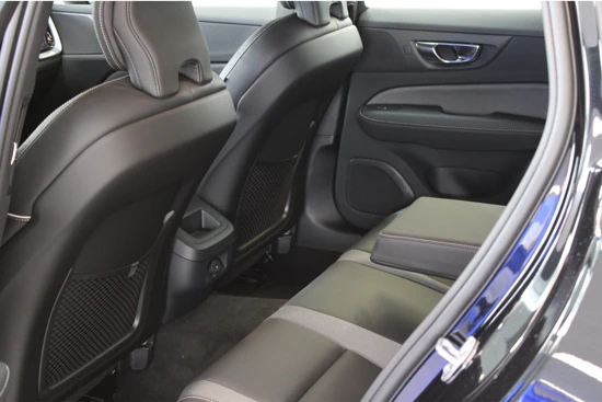 Volvo V60 B4 200PK Plus Dark | BLIS | Sportstoelen | Camera | Pilot Assist | Memory stoelen | Achterb verwarming