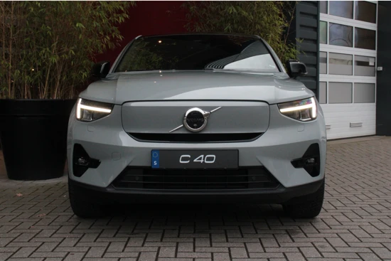 Volvo C40 Single Motor Extended Range Ultimate 82 kWh | 360° Camera | BLIS | Harman/Kardon audio | Memory stoel | Panoramadak | Stuur- en