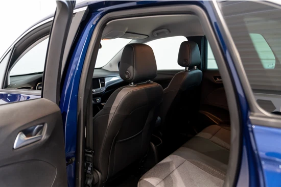 Opel Crossland 1.2 Turbo 110 PK Elegance | Navigatie | Climate Controle | Apple Carplay & Android Auto | AGR Stoel |