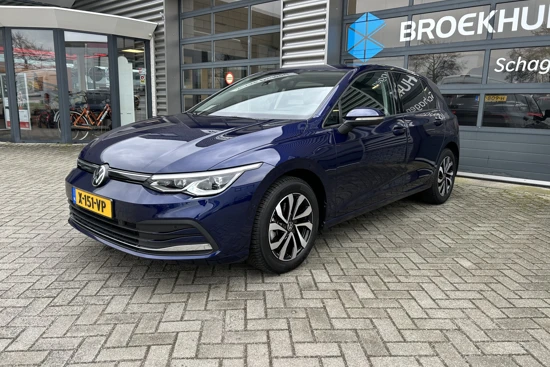 Volkswagen Golf 1.5 eTSI 150 pk | Stand kachel | A-uitrijcamera | Head-Up Display | Navigatie | Stoel- Stuurverwarming |