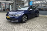 Volkswagen Golf 1.5 eTSI 150 pk | Stand kachel | A-uitrijcamera | Head-Up Display | Navigatie | Stoel- Stuurverwarming |