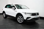 Volkswagen Tiguan 1.5 TSI 150PK DSG-7 Life + | TREKHAAK | CAMERA | FELOURS | STUUR + STOELVERW.