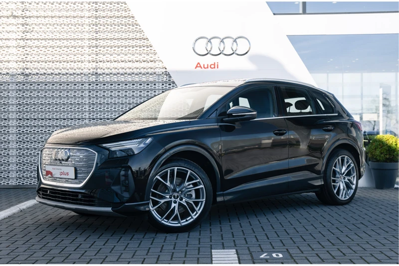 Audi Q4 e-tron 40 Launch edition Advanced Plus | PANORAMA DAK | 21 INCH | SPORTSTOELEN | NAVIGATIE | CAMERA