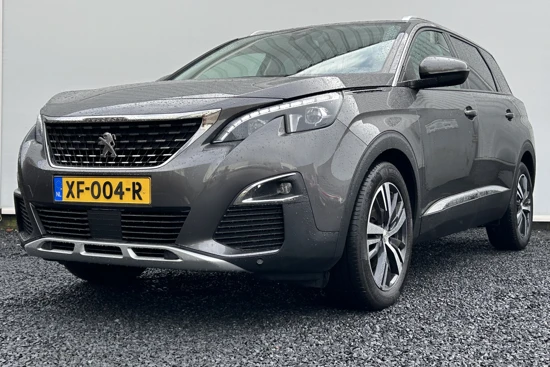 Peugeot 5008 1.2 130PK PureTech Allure Automaat | 7 zits | Panodak | Navigatie | Parkeersensoren voor + achter |