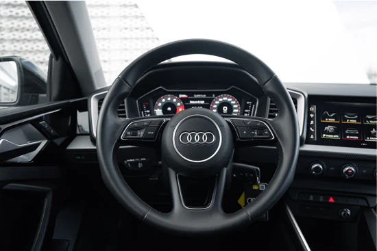 Audi A1 Sportback 25 TFSI Advanced edition | Smartphone interface | Airco | 17 Inch | Parkeerhulp achter