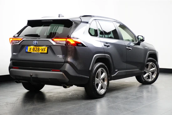 Toyota RAV4 2.5 Hybrid AWD Dynamic l Leder l Climate l Stoel en stuurverwarming l Trekhaak l Camera l Adaptieve cruise l