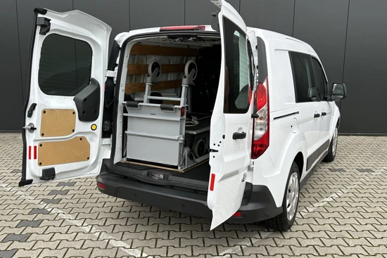 Ford Transit Connect 1.0 Ecoboost L1 Trend | Camera | Laadruimte Pakket | Benzine ! | Mobiele werkbank! | Parkeersensoren | Verwarmde Voorruit