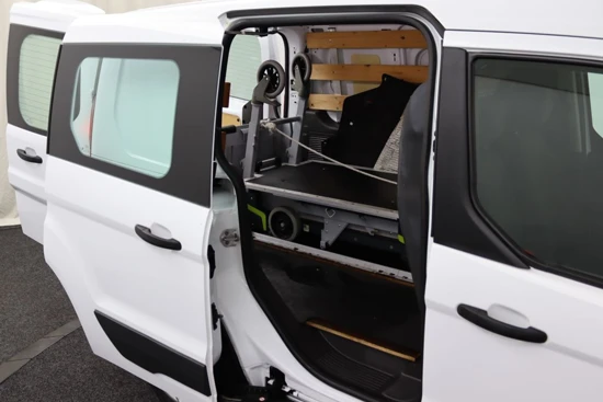 Ford Transit Connect 1.0 Ecoboost L1 Trend | Camera | Laadruimte Pakket | Benzine ! | Mobiele werkbank! | Parkeersensoren | Verwarmde Voorruit