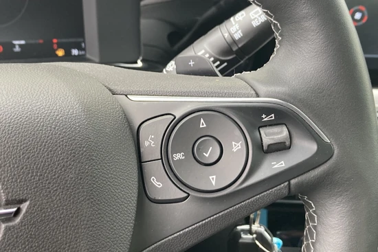 Opel Mokka 1.2 Turbo Elegance 130pk Automaat | Navigatie by App | Achteruitrijcamera | Full-LED | Climate Control | 17"LMV | Parkeersensore