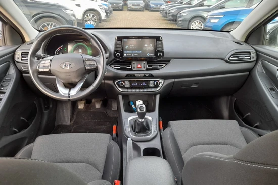 Hyundai i30 Wagon 1.0 T-GDi MHEV Comfort 120pk | Trekhaak | Camera | Keyless | Parkeersensoren | 17"LMV | Navigatie by App | Apple Carplay |