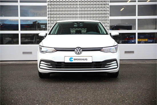 Volkswagen Golf 1.0TSI Life Business | Winterpakket | Carplay | Navigatie | Donker getint glas |