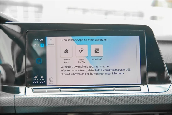 Volkswagen Golf 1.0TSI Life Business | Winterpakket | Carplay | Navigatie | Donker getint glas |