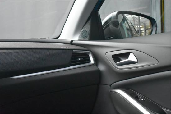 Opel Grandland 1.2 Turbo GS 130pk Automaat | Stuur/Stoelverwarming | AGR-Comfortstoel | Voorruitverwarming | Full-LED | Parkeersensoren | Clima