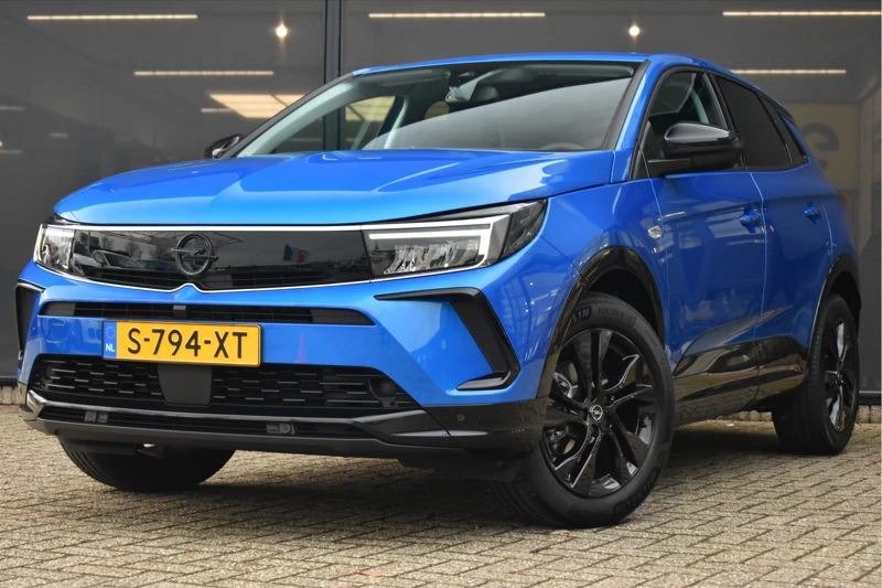 Opel Grandland 1.2 Turbo GS 130pk Automaat DEMO-DEAL! | Navigatie by App | Stuur/Stoelverwarming | AGR-Comfortstoel | Voorruitverwarming | Full