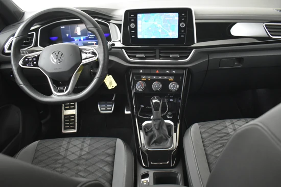 Volkswagen T-Roc 1.5 TSI 150pk R-Line | Adaptief cruise control | Navigatie | App connect | LED koplampen | Trekhaak | Dab radio | Camera achter